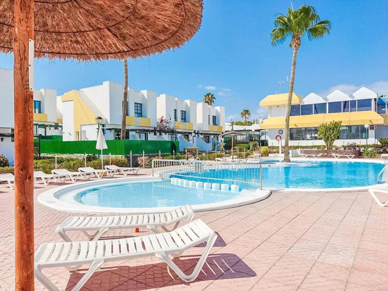 Andrea'S Bungalow, Garden, Barbecue And Pool! San Bartolome Bagian luar foto